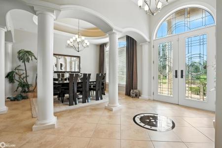 5632 Clubhouse Drive, Burlington, Iowa 52601