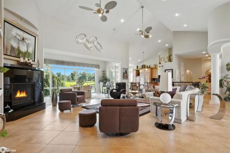 5632 Clubhouse Drive, Burlington, Iowa 52601