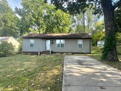 619 Sesson Street, West Plains, Missouri 65775, USA