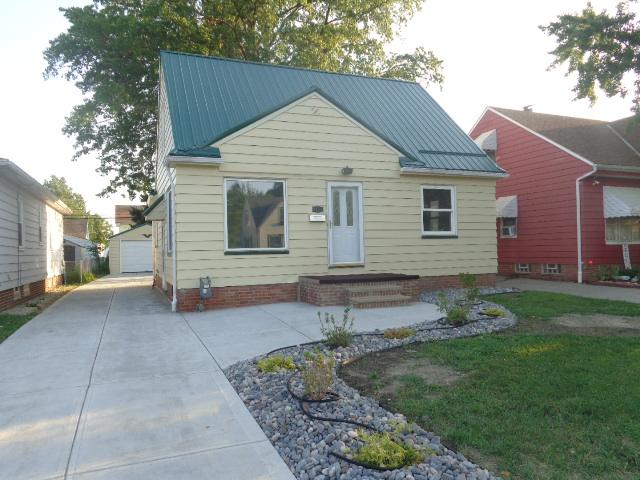 8318 Pinegrove Ave., Parma, 俄亥俄州 44129, 美國