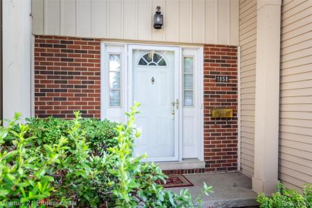 1658 Brentwood Drive, Troy, Michigan 48098, USA