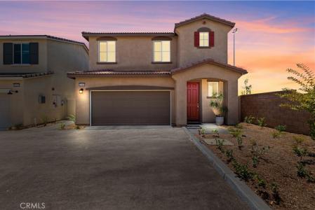 2095 Bergamot, Redlands, California 92374, USA