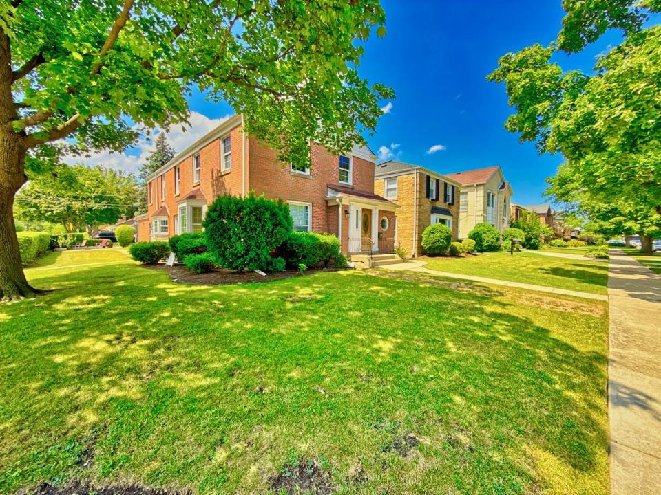 6700 N Monticello Avenue, Lincolnwood, Illinois 60712