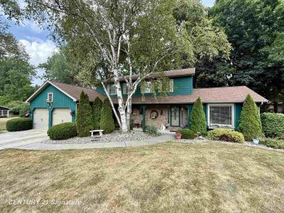 5402 N Nottingham, Saginaw, Michigan 48603, USA