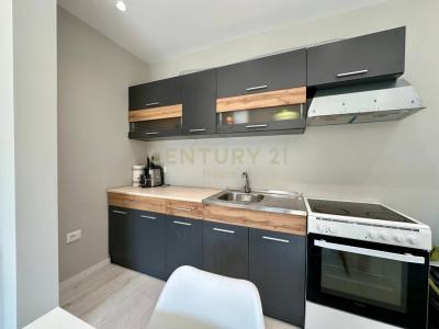 Rruga e Dibrës, Tirana, Albania