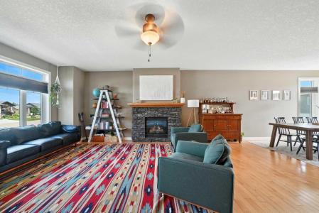 6511 57 STREET, Olds, Alberta T4H 0C6, Canadá