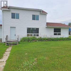 2 HOWE STREET, Marathon, Ontario P0T 2E0, Canada