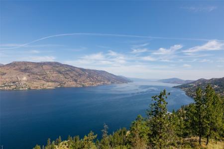 228 CALIBURN COURT, Kelowna, Columbia Britannica V1V 1N2, Canada