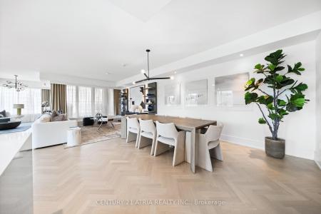 455 WELLINGTON STREET W, Toronto, Ontario M5J 2R2, Canada