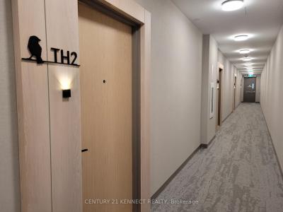 60 GEORGE BUTCHART DRIVE, Toronto, Ontario M3K 0E1, Canadá