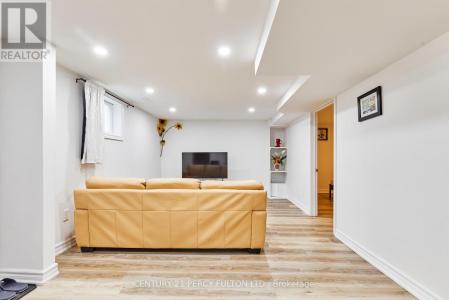 931 LIVERPOOL ROAD, Pickering (bay Ridges), Ontario L1W 1S7, Canada