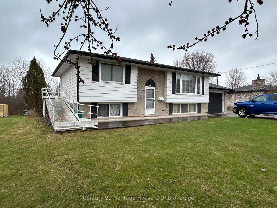 310 ALBANY STREET, Fort Erie, Ontario L2A 1L9, Canada