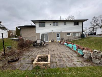 310 ALBANY STREET, Fort Erie, Ontario L2A 1L9, Canada