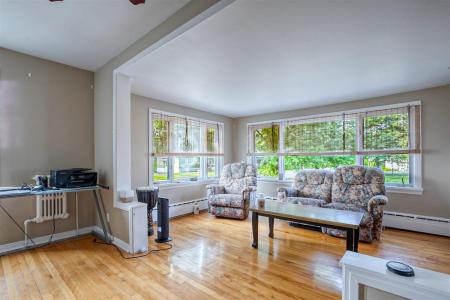 57A-57  Rue Élisabeth, Bedford - Ville, 魁北克省 J0J 1A0, 加拿大