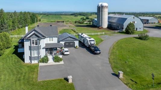 428  Rue Principale, Saint-Antonin, Quebec G0L 2J0, Canada