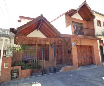 VELEZ SARSFIELD 288, Lomas De Zamora, GBA Sur 00001, Argentina