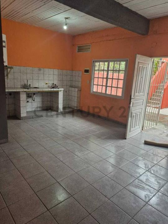 San Lorenzo 1284, Ezeiza, GBA Sur 00001, Argentina