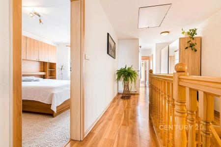 U Zvonice, Rajhradice, Brno-venkov 66461, Czech Republic