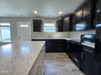 6985 Majestic Loop, Lincoln, North Dakota 58504, USA