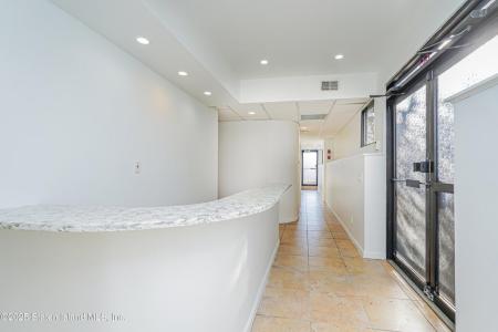 4350 Hylan Blvd #1, Staten Island, New York 10312, HOA KỲ