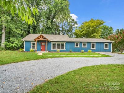 611 Peniel Road, Columbus, Carolina Do Norte 28722, Estados Unidos