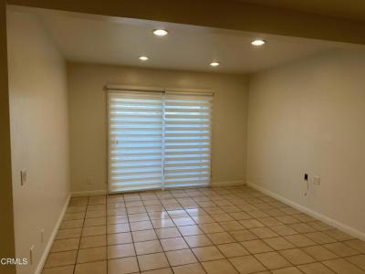 1300 Saratoga Avenue , 302, Ventura, Californie 93003, États-Unis