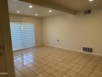 1300 Saratoga Avenue , 302, Ventura, Californie 93003, États-Unis