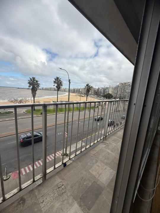 Rambla Republica del Peru , Pocitos, Montevideo 00001, Uruguay