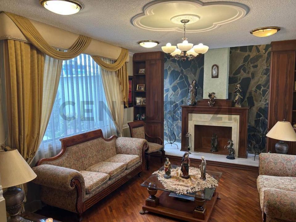 de los naranjos urbanización las bromelias s/n, Quito, Pichincha 00001, Ecuador