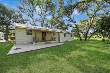 1047 Old Varley Lane, Sheridan, Texas 78962, USA