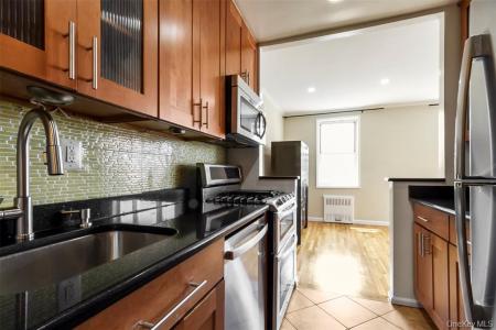 1 Sadore Ln, Yonkers, New York 10710, USA