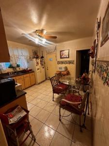 8152 S Luella Ave, Chicago, Illinois 60617