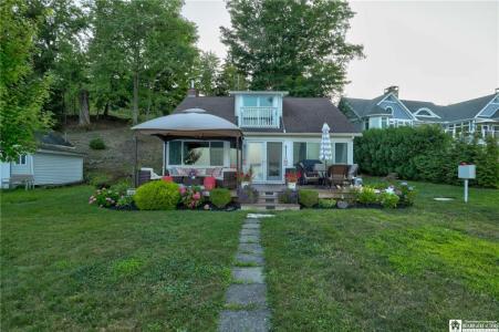 2972 Chautauqua Ave., Ashville, New York 14710, HOA KỲ