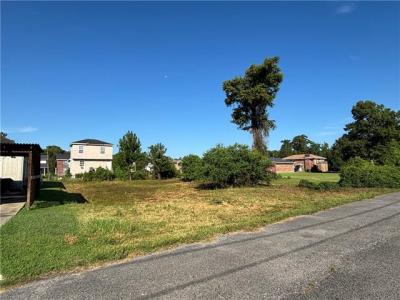 BROADWAY Avenue, Harvey, Louisiana 70058