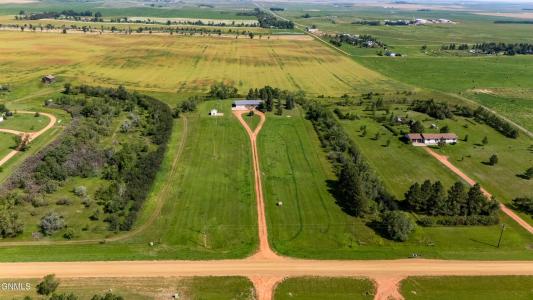 12811 30th Street SW, Belfield, ND 58622, USA