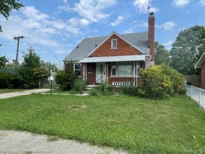 18545 Old Homestead Drive, Harper Woods, Michigan 48225, USA