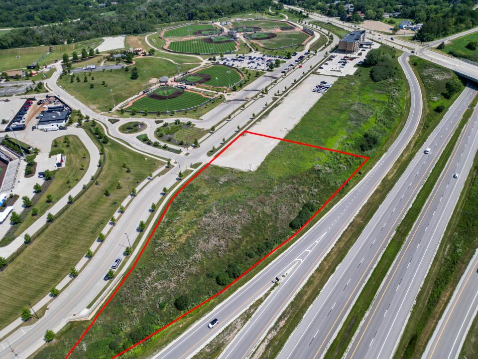 Lt2 Ballpark Dr, Franklin, Wisconsin 53132, Estados Unidos