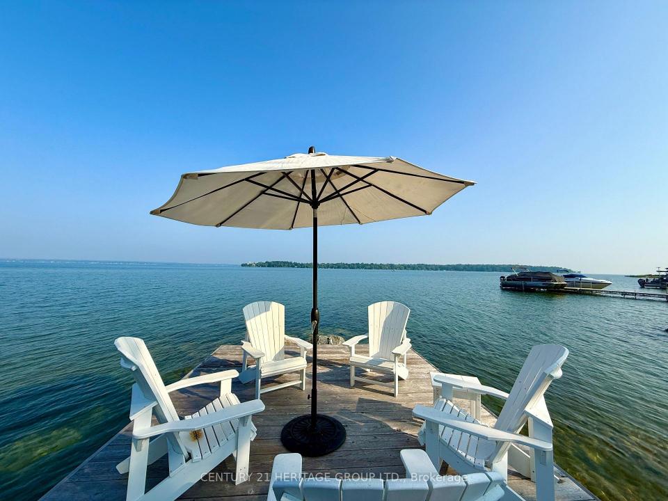 911 LAKE DRIVE N, Georgina, Ontario L4P 3E9, Canada