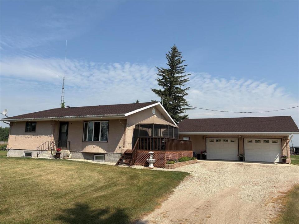 81013 135 ROAD NORTH, Ste Rose Du Lac, Manitoba R0L 1S0, Kanada