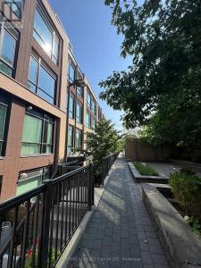 639 LAWRENCE AVENUE WEST, Toronto (englemount-lawrence), Ontario M6A 1A9, Canada