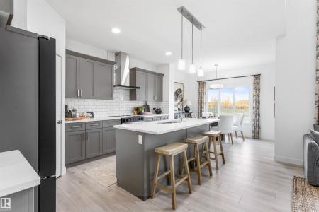 84 GLADSTONE BEND, Spruce Grove, Alberta T7X 4E6, Canada