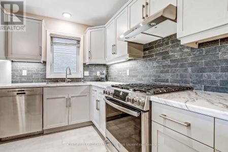 200 EMERY STREET, Central Elgin, Ontario N5L 0A5, Canada