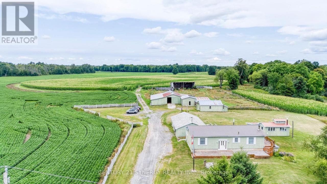 1998 DRUMMOND CONCESSION 2 CORNERS, Drummond/north Elmsley, Ontario K7H 3C3, Canada