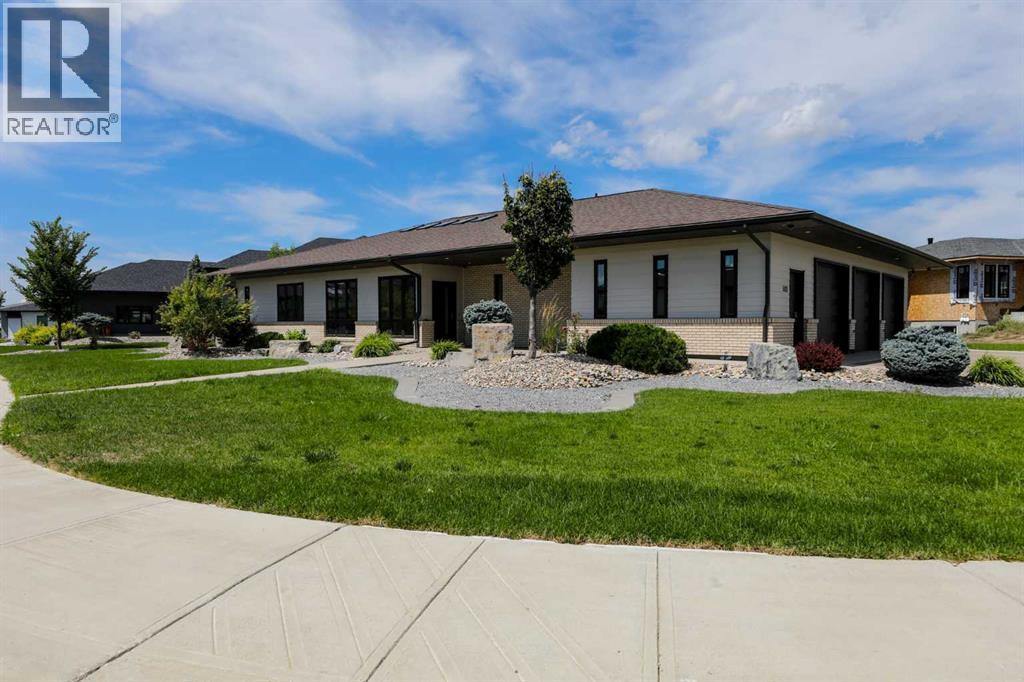 500 GOLD CANYON PLACE SOUTH, Lethbridge, Alberta T1K 8J1, Canada