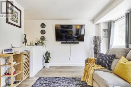 26 SPRAGGINS LANE, Ajax (central), Ontario L1T 4H2, Kanada