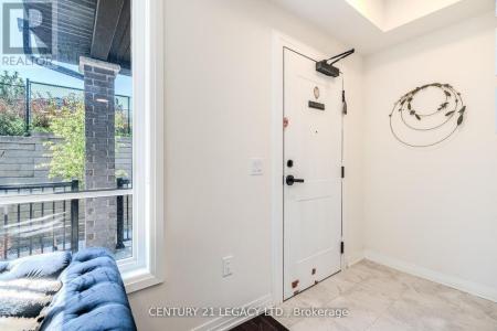 31 BAYNES WAY, Bradford West Gwillimbury (bradford), Ontario L3Z 4M5, Kanada