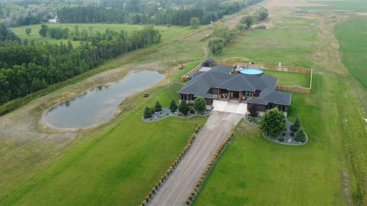67028 WILLOWDALE ROAD, Cooks Creek, Manitoba R5M 0G5, Canada