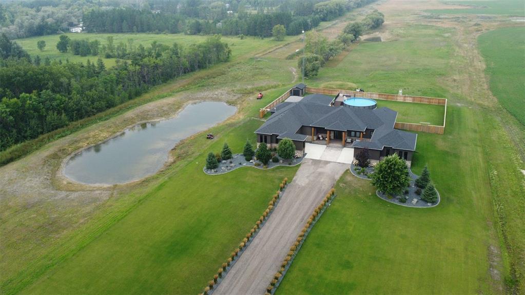 67028 WILLOWDALE ROAD, Cooks Creek, Manitoba R5M 0G5, Canada