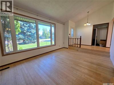 21 HAYWARD PLACE, Swift Current, ססקצ'ואן S9H 3Z9, קנדה 