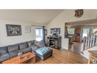 5937 43A ST, Vegreville, Alberta T9C 1V2, Canada